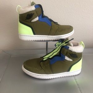 Nike Air Jordan 1 Retro High Zip Womens sz 9